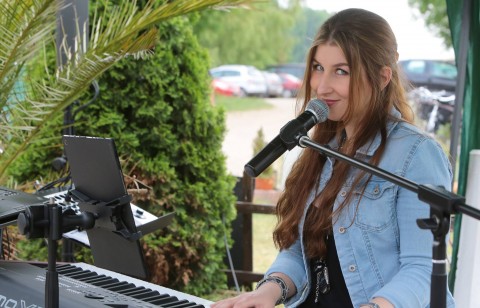 Jessica Renc-Pelleriti, Musiker · DJ's · Bands Lampertheim, Kontaktbild