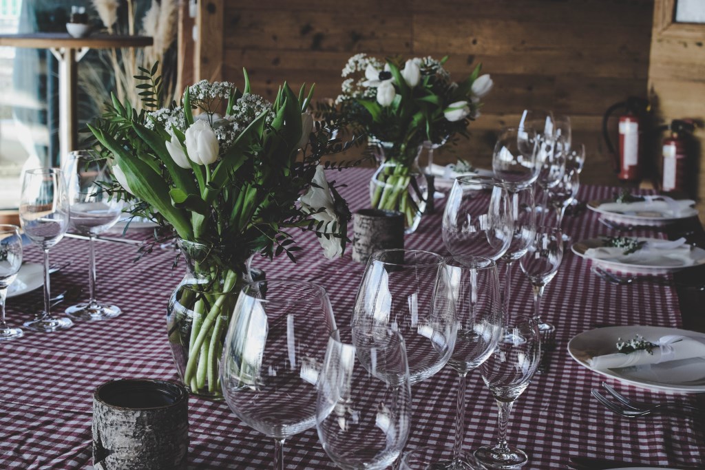 Ökologisch heiraten mit natürlicher Tischdeko