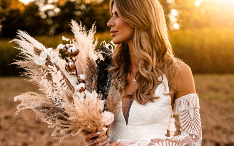 Hochzeitstrend 2021: Brautstrauß und Hochzeitsdekoration aus Trockenblumen Bild 1